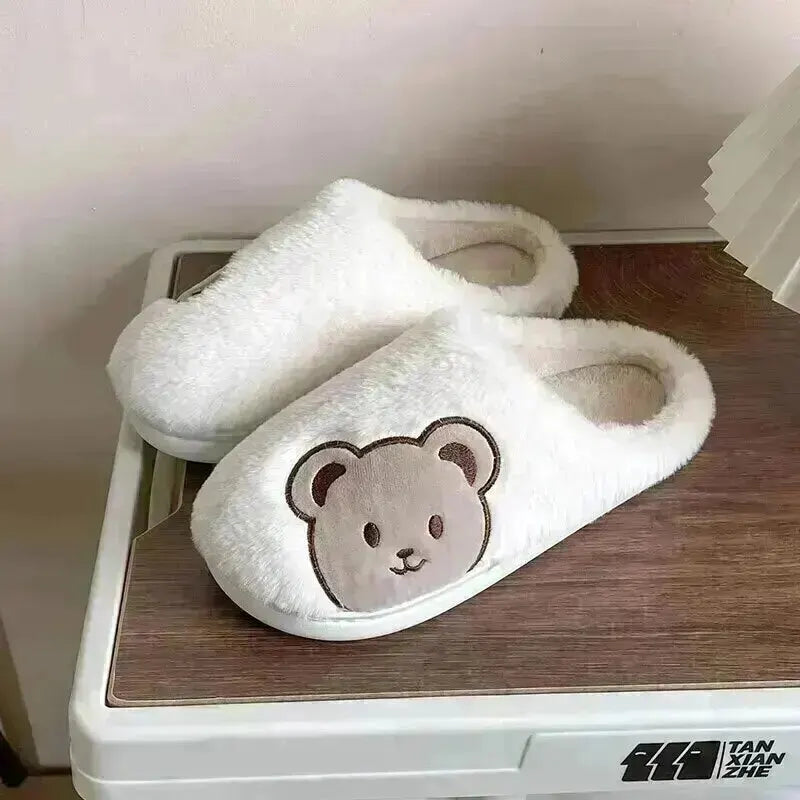 Chaussons douillets en forme d'ours