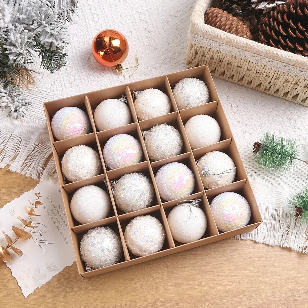 Boules de Noël scintillantes et élégantes